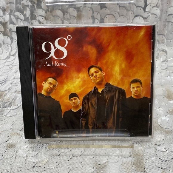 98 Degrees And Rising - Picture 1 of 11